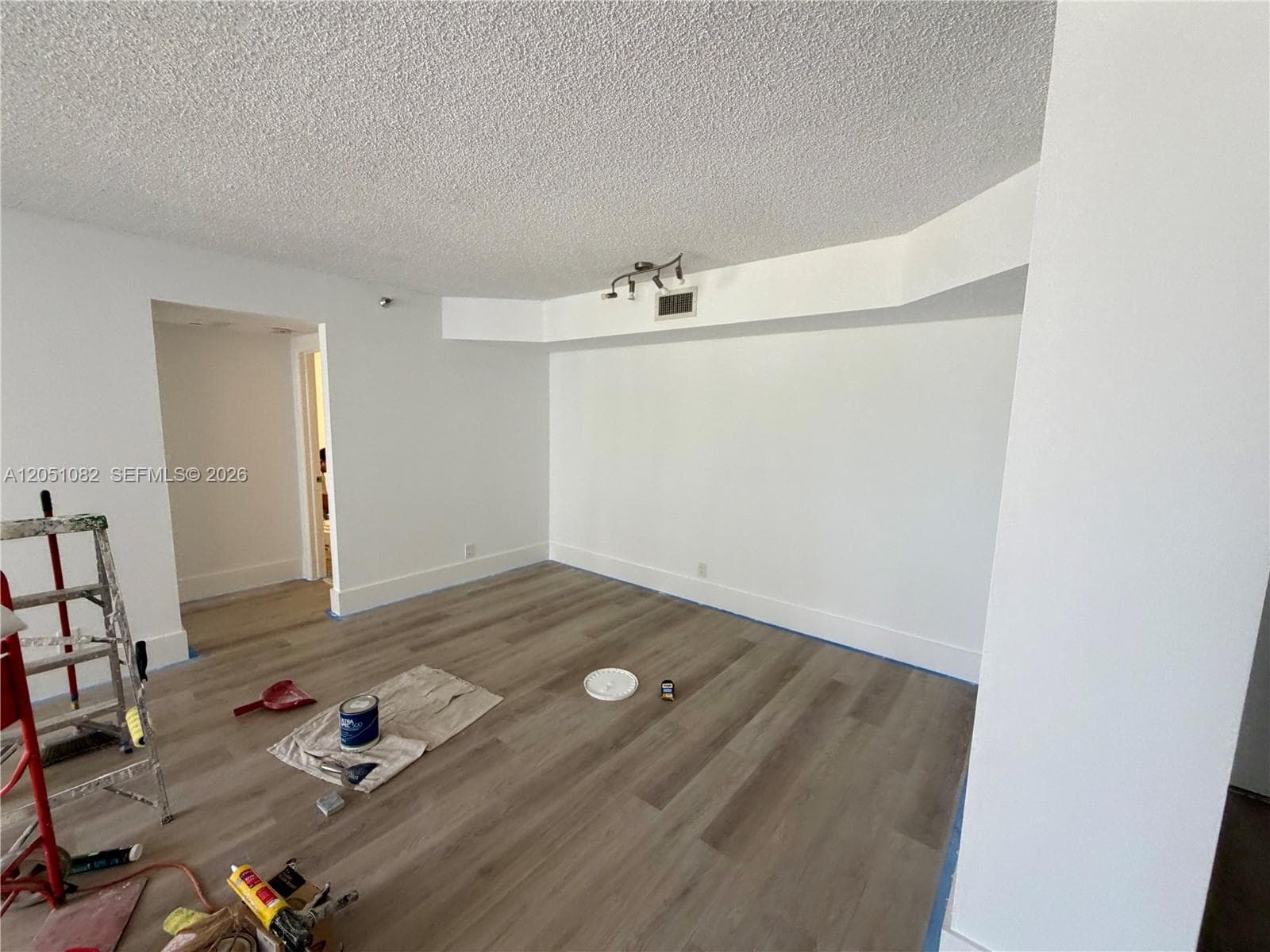 3610 Yacht Club Dr 602 photo 4
