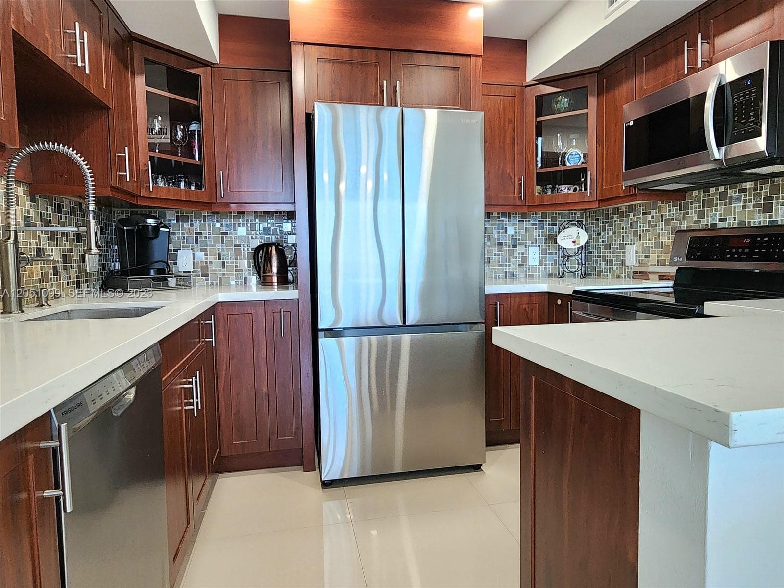 3505 S Ocean Dr 521 photo 9