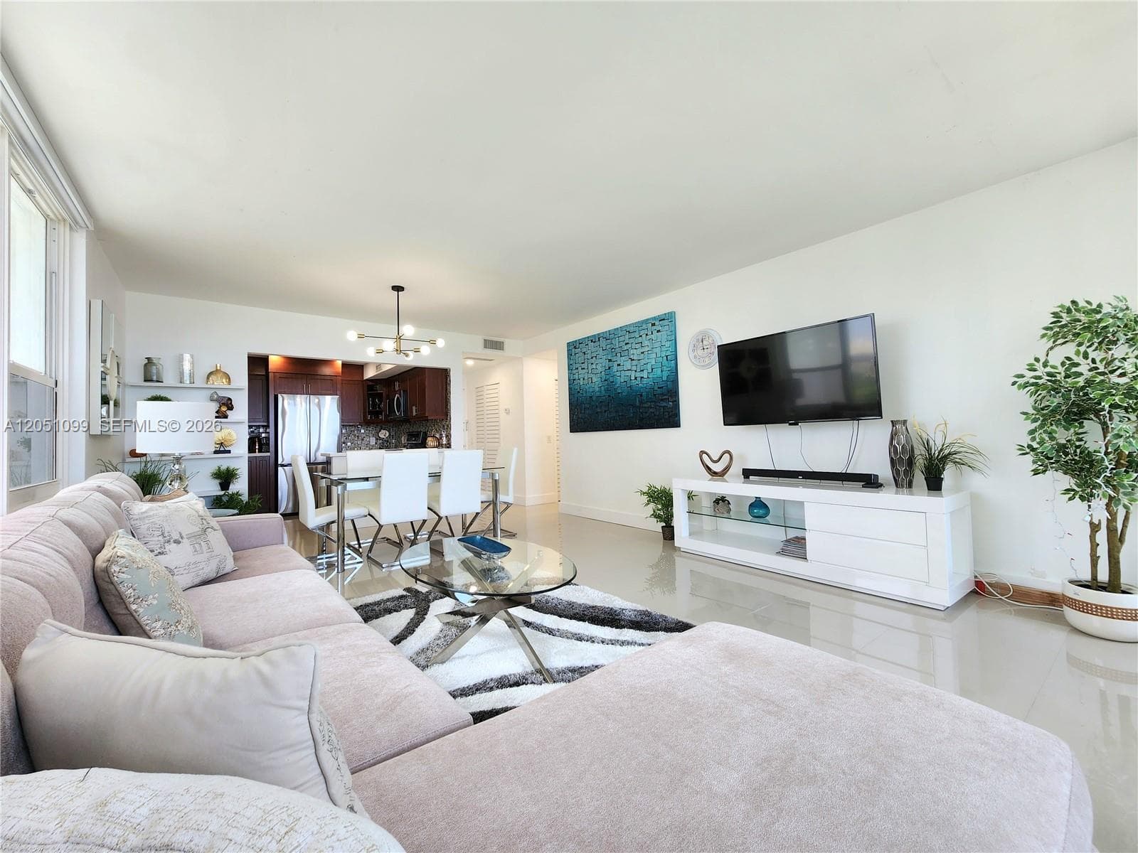 3505 S Ocean Dr 521 photo 4