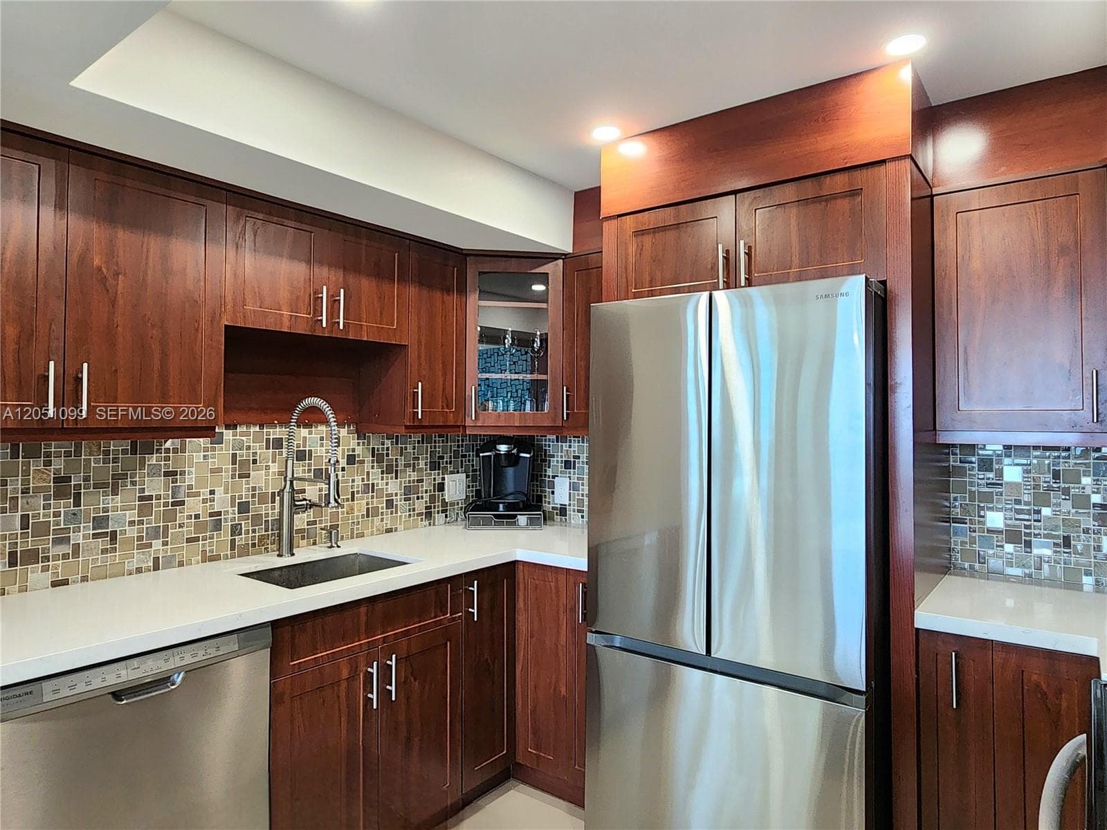 3505 S Ocean Dr 521 photo 8
