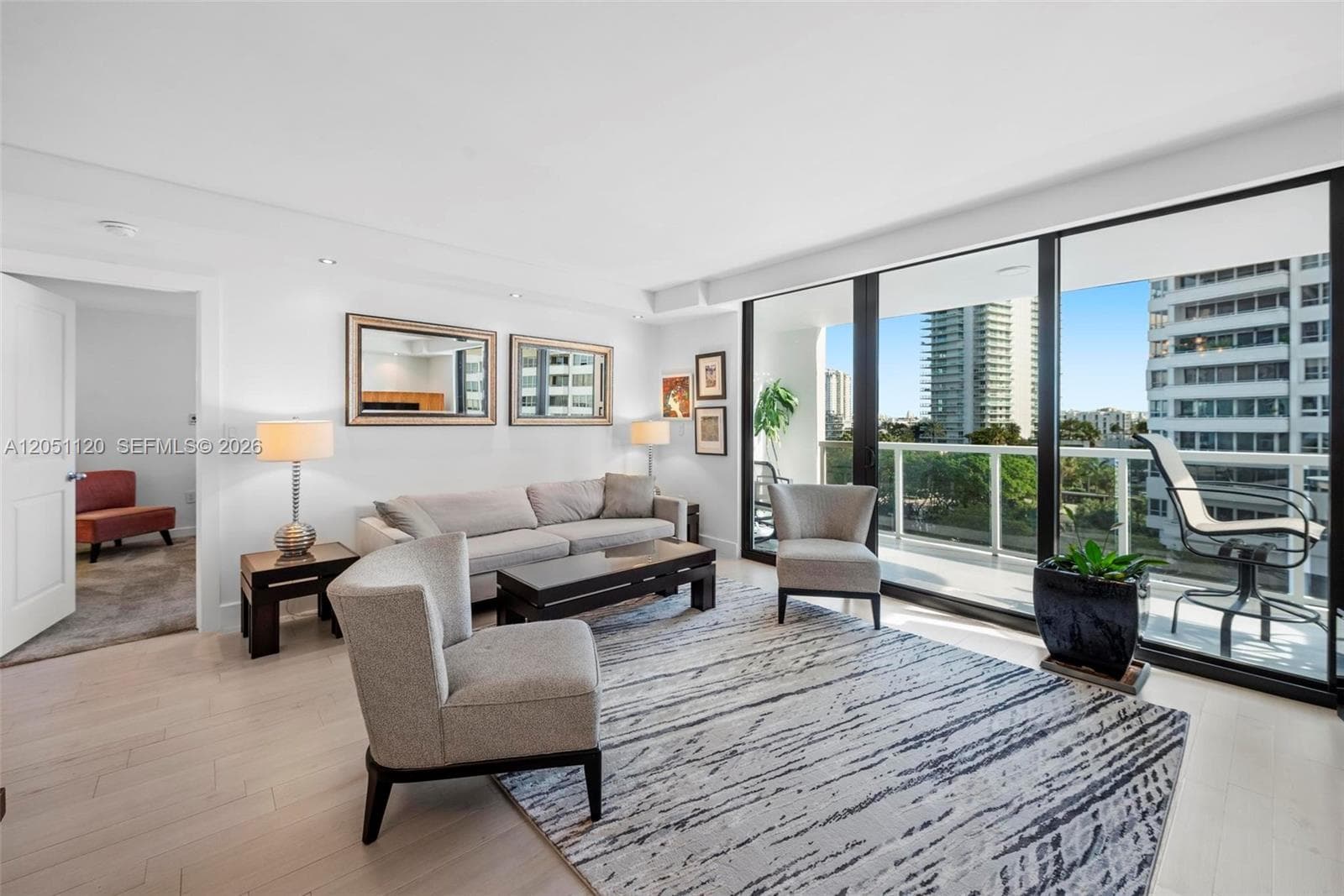 9 Island Ave 610 photo 3