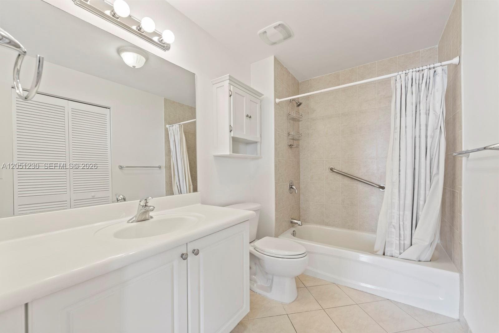702 photo 23