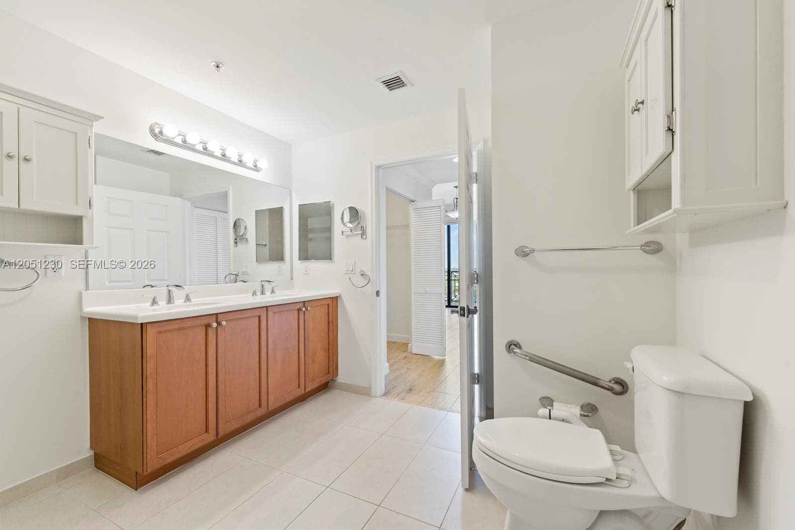 702 photo 17