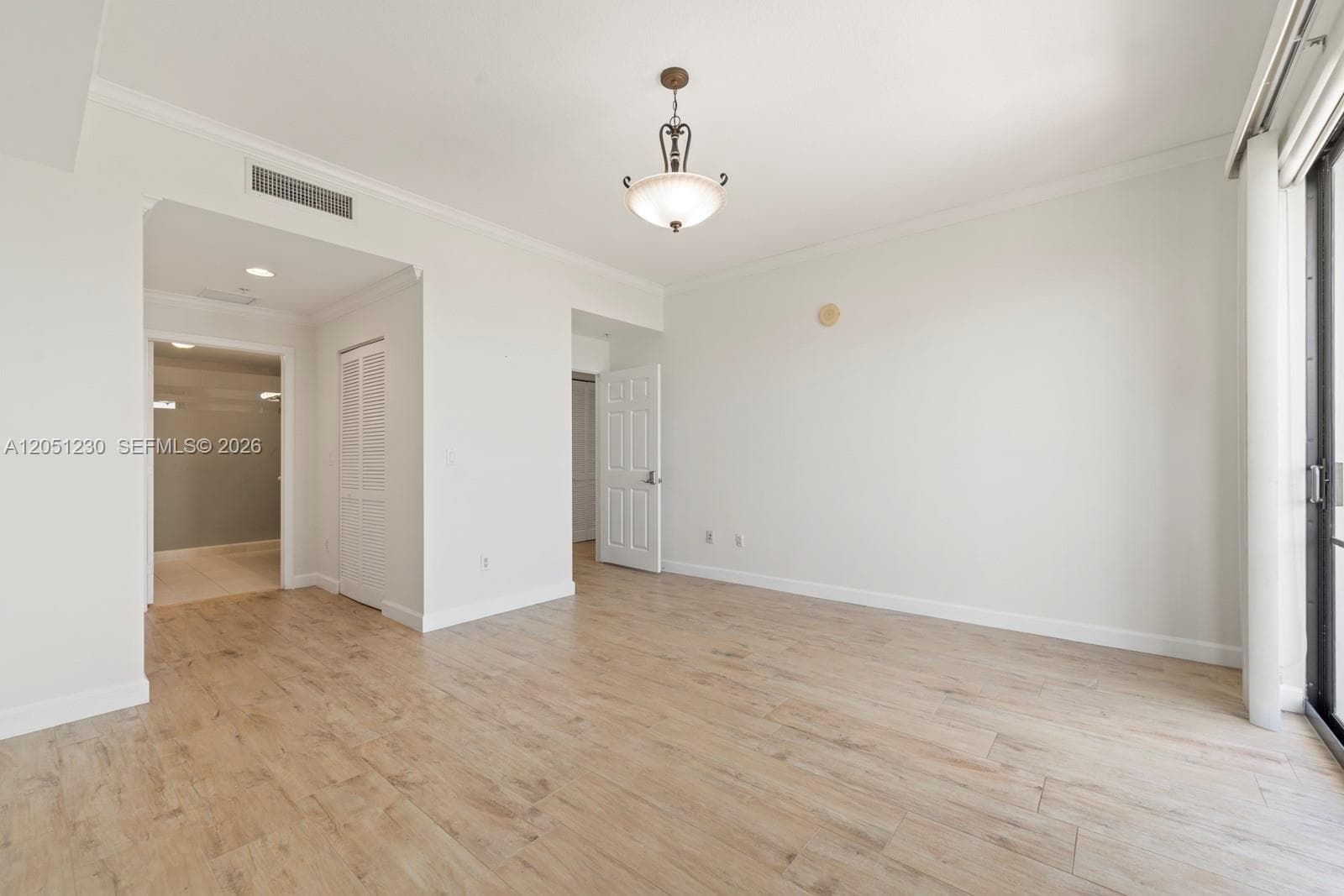 702 photo 19