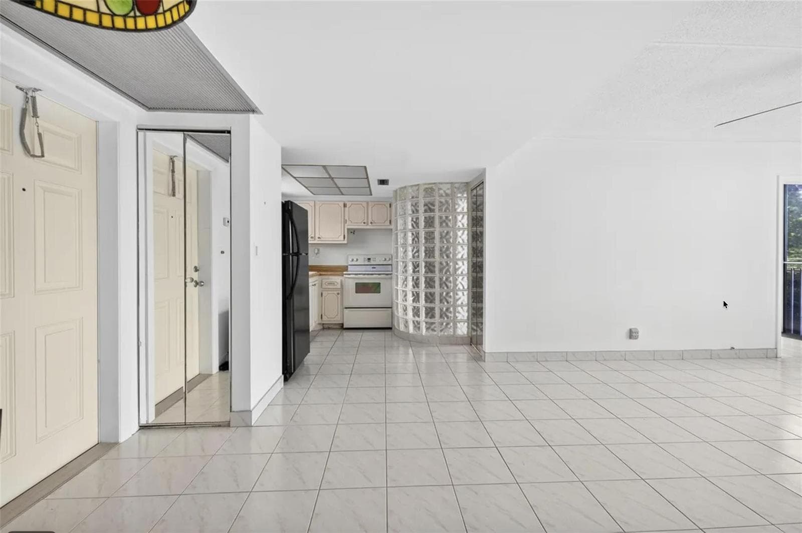 1820 New Palm Way 306 photo 11