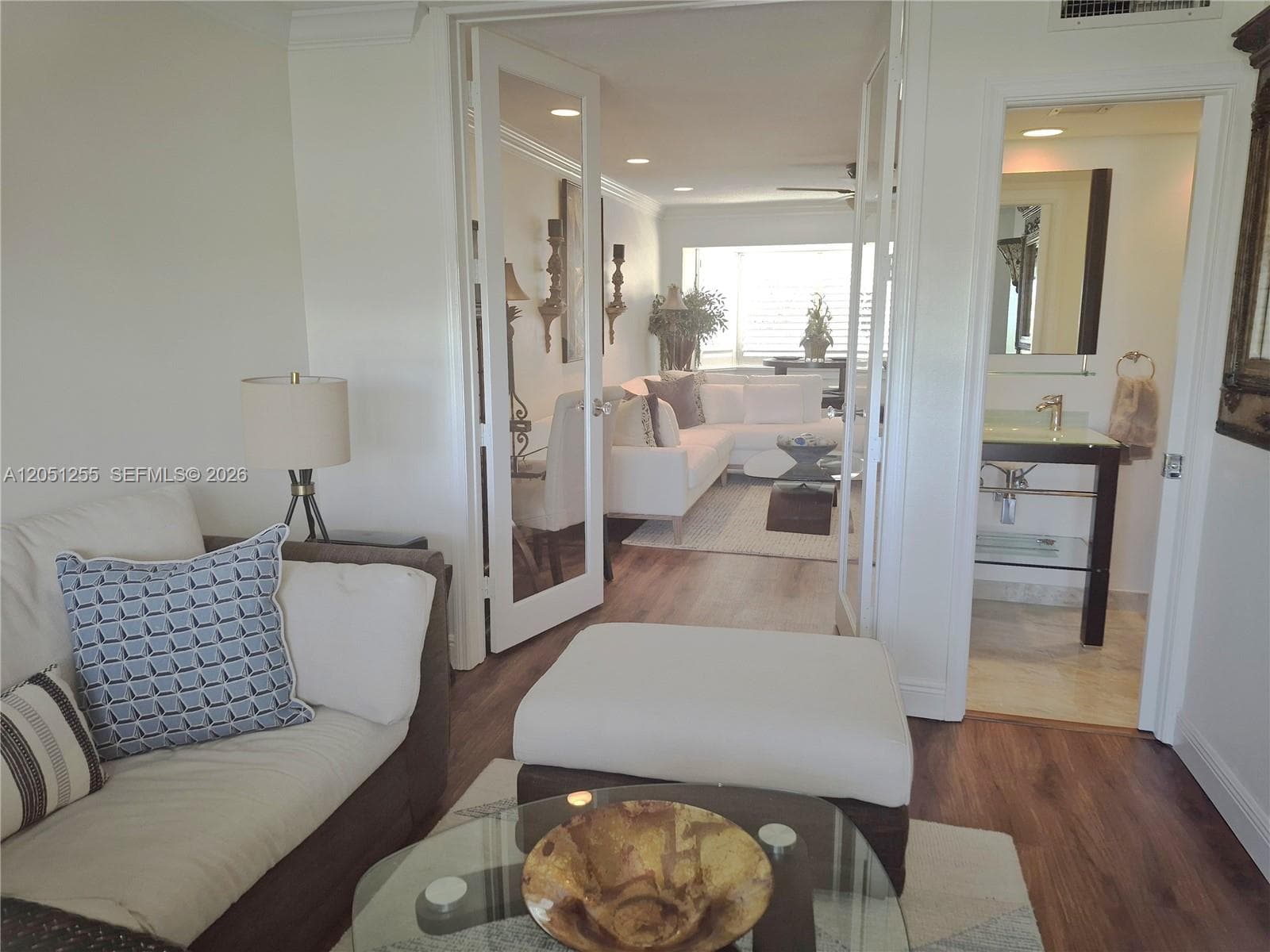 535 Hendricks Isle Apt 306 photo 9
