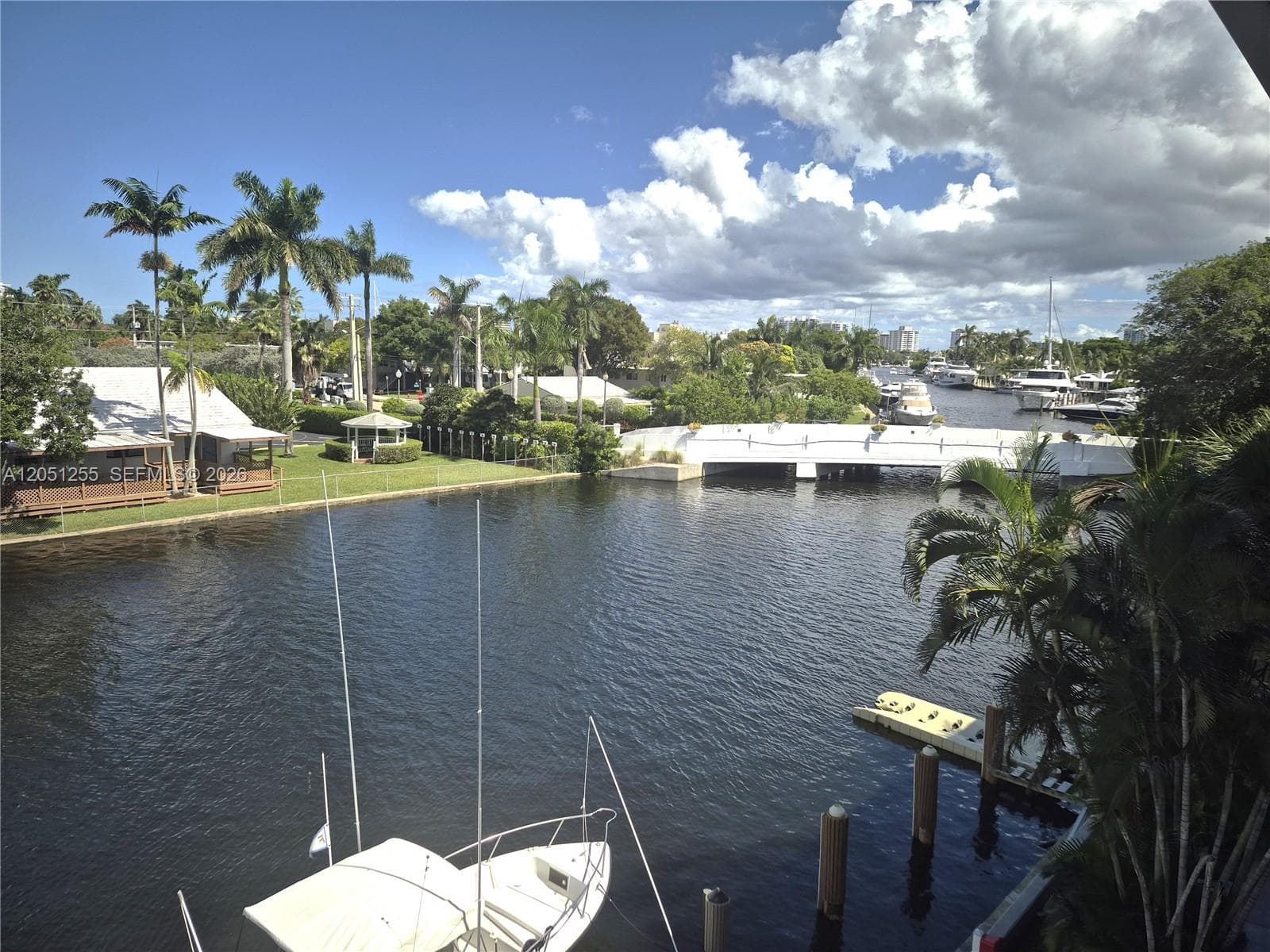 535 Hendricks Isle Apt 306 photo 19