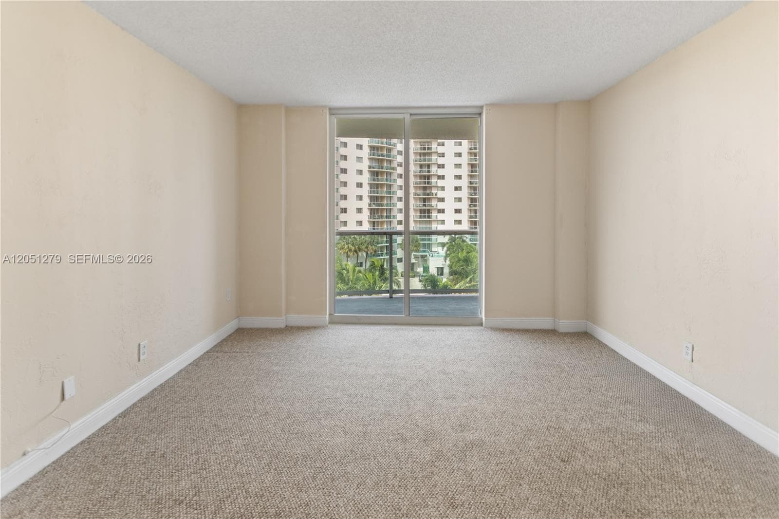 19390 Collins Ave 516 photo 24