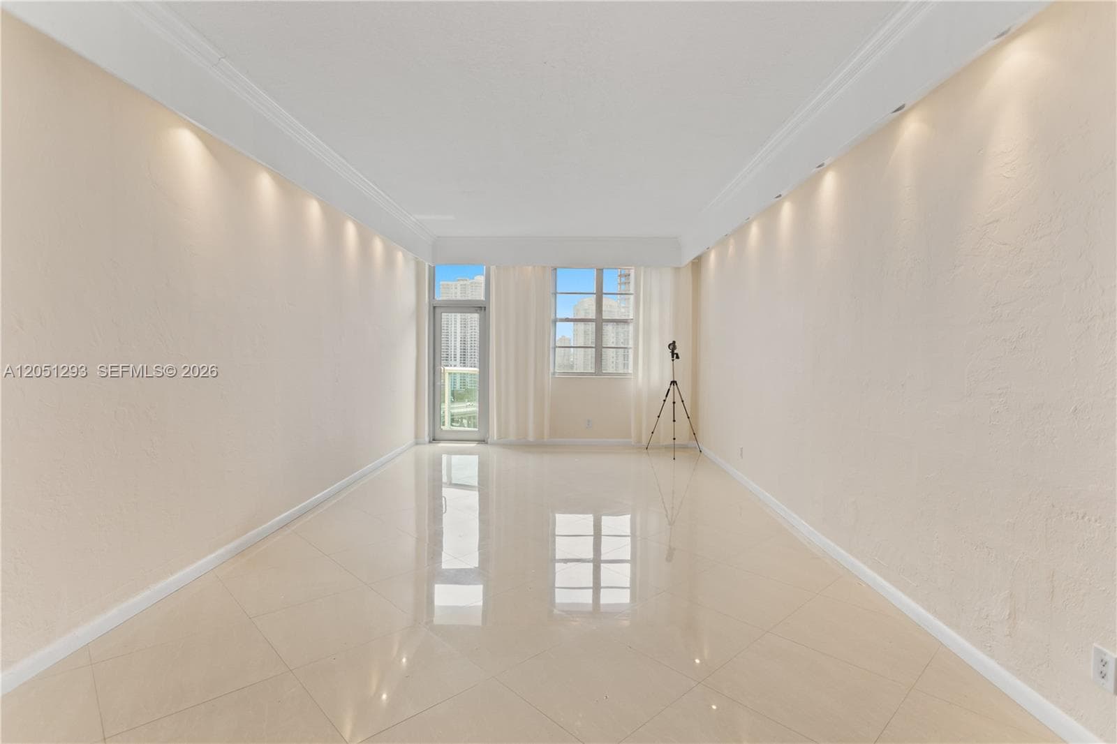 19390 Collins Ave PH-17 photo 12