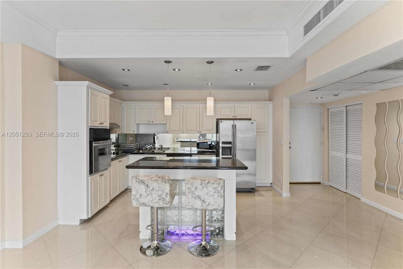 19390 Collins Ave PH-17 photo 7