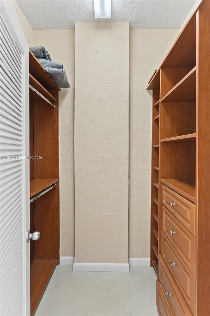 19390 Collins Ave PH-17 photo 20