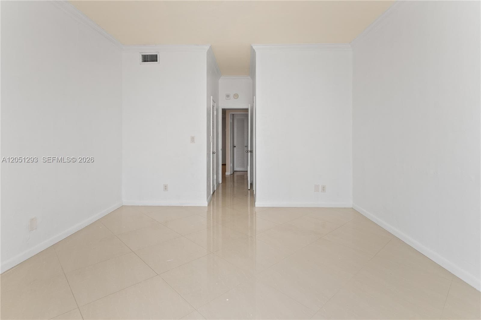 19390 Collins Ave PH-17 photo 25