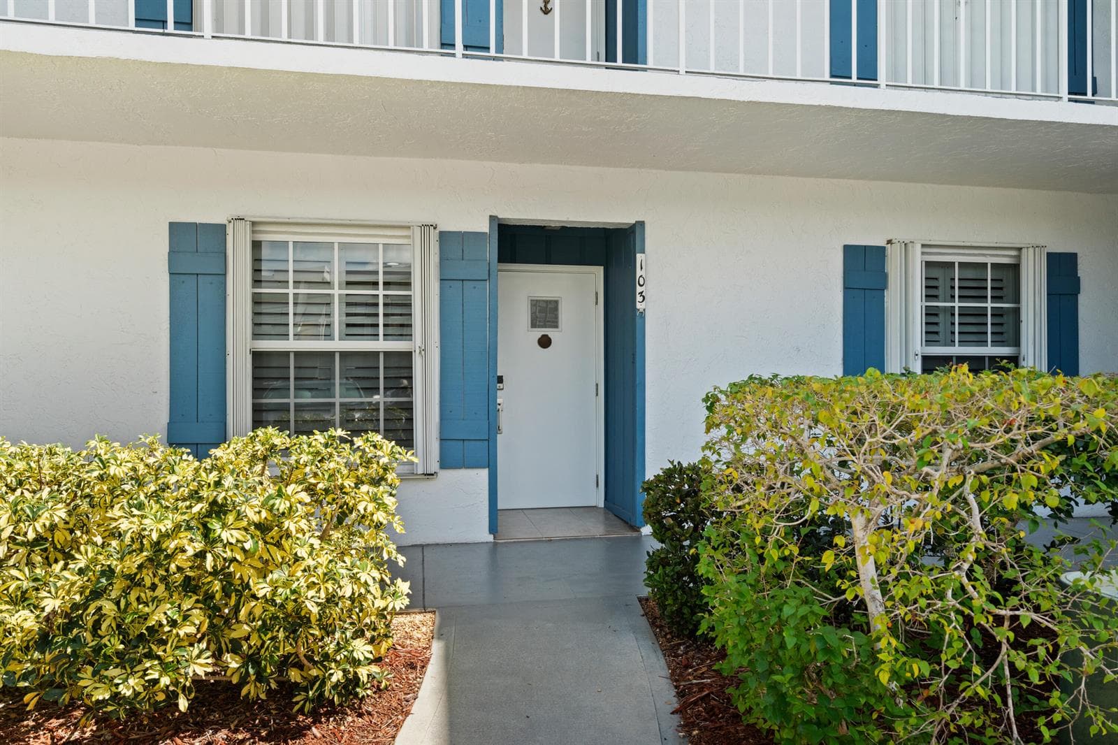 1864 SW Palm City Road Unit 103 photo 1