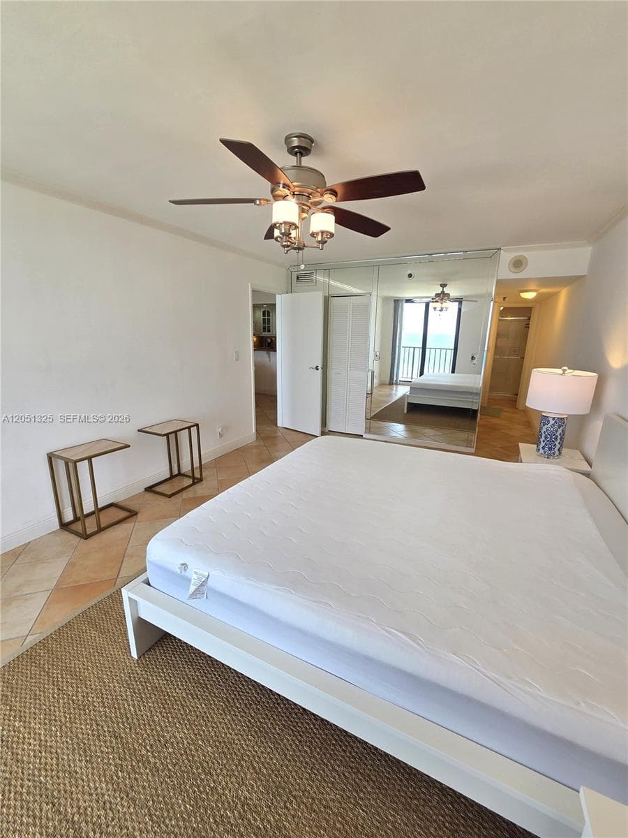 2625 Collins Ave 1506 photo 6