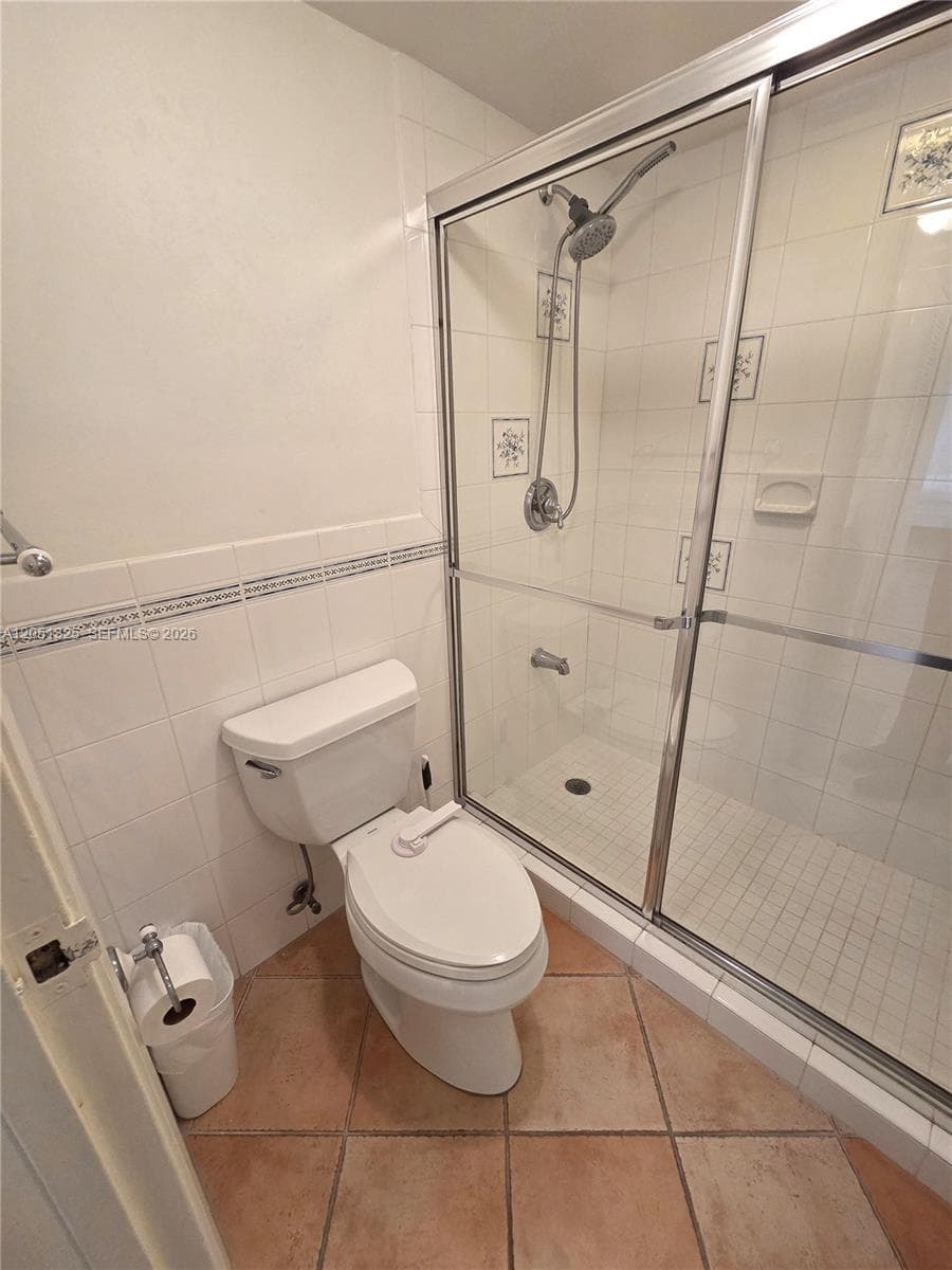 2625 Collins Ave 1506 photo 10