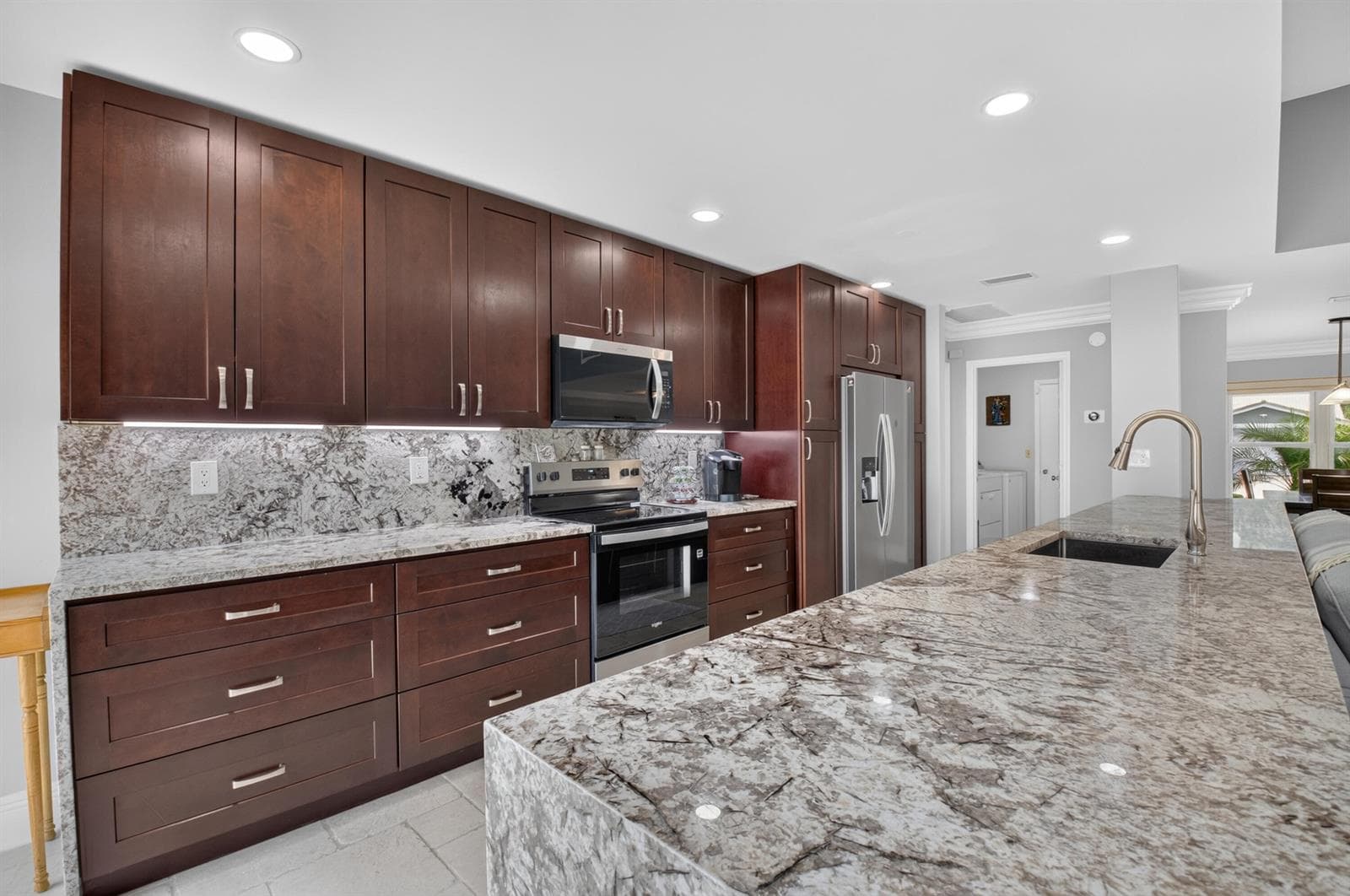 22018 Colony Drive photo 2