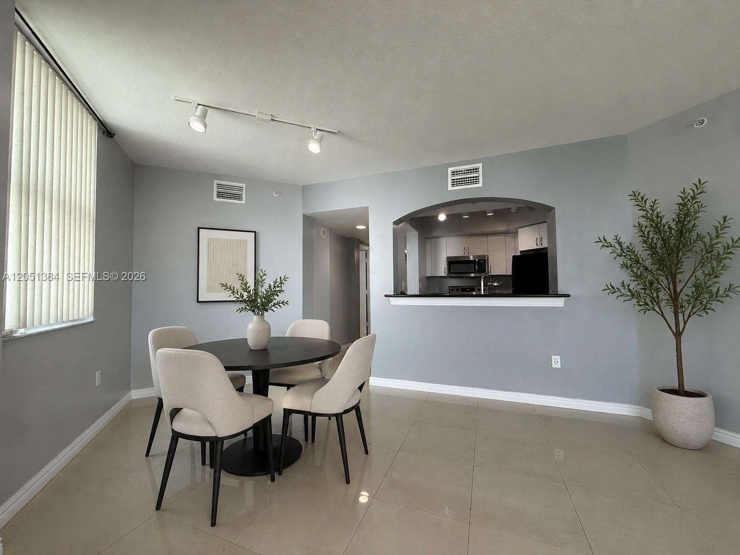 9201 Collins Ave 521 photo 6