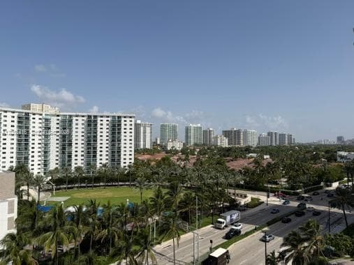 19201 Collins Ave 837 photo 3