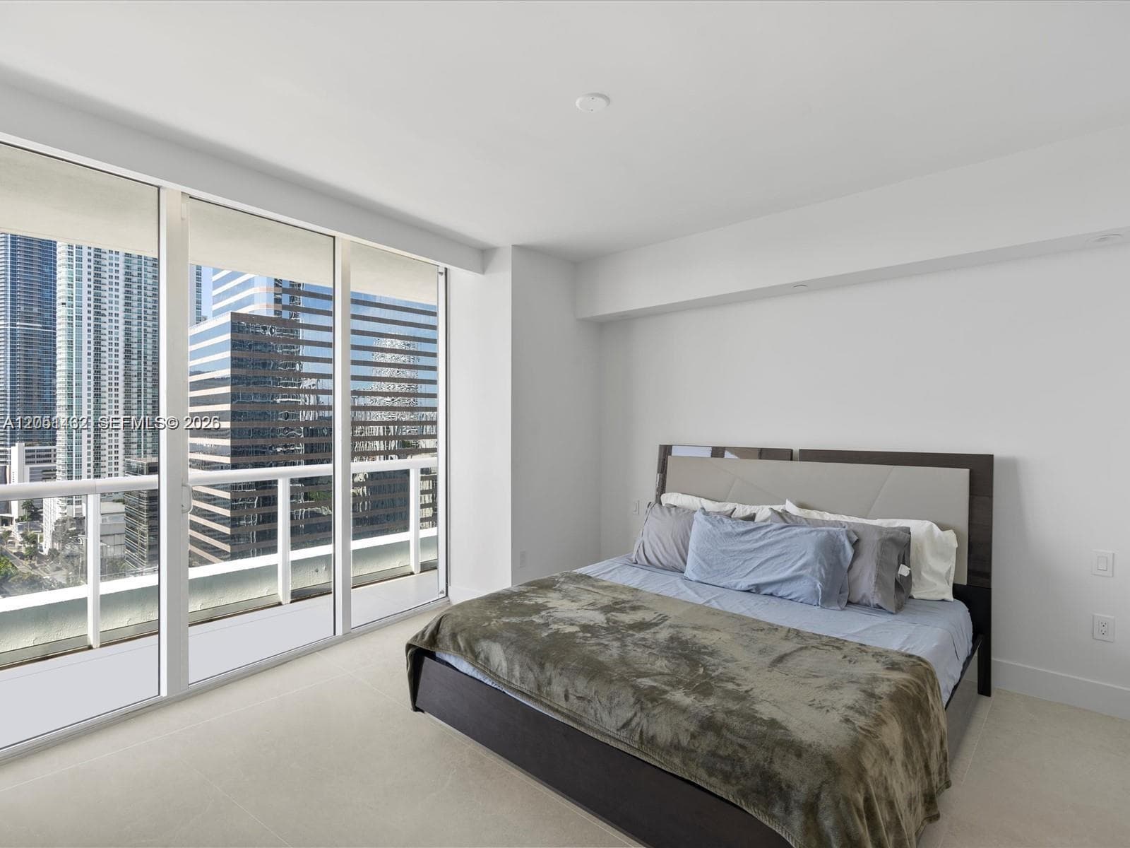 495 Brickell Ave 2305 photo 22