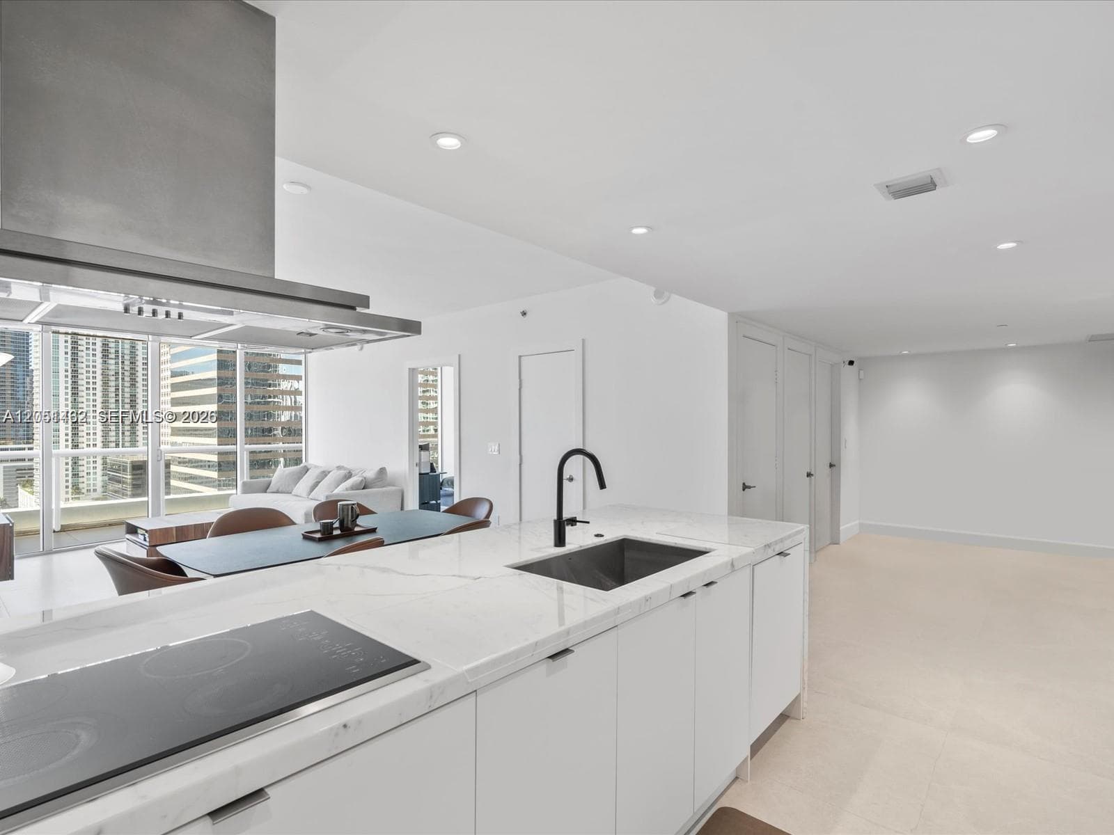 495 Brickell Ave 2305 photo 4