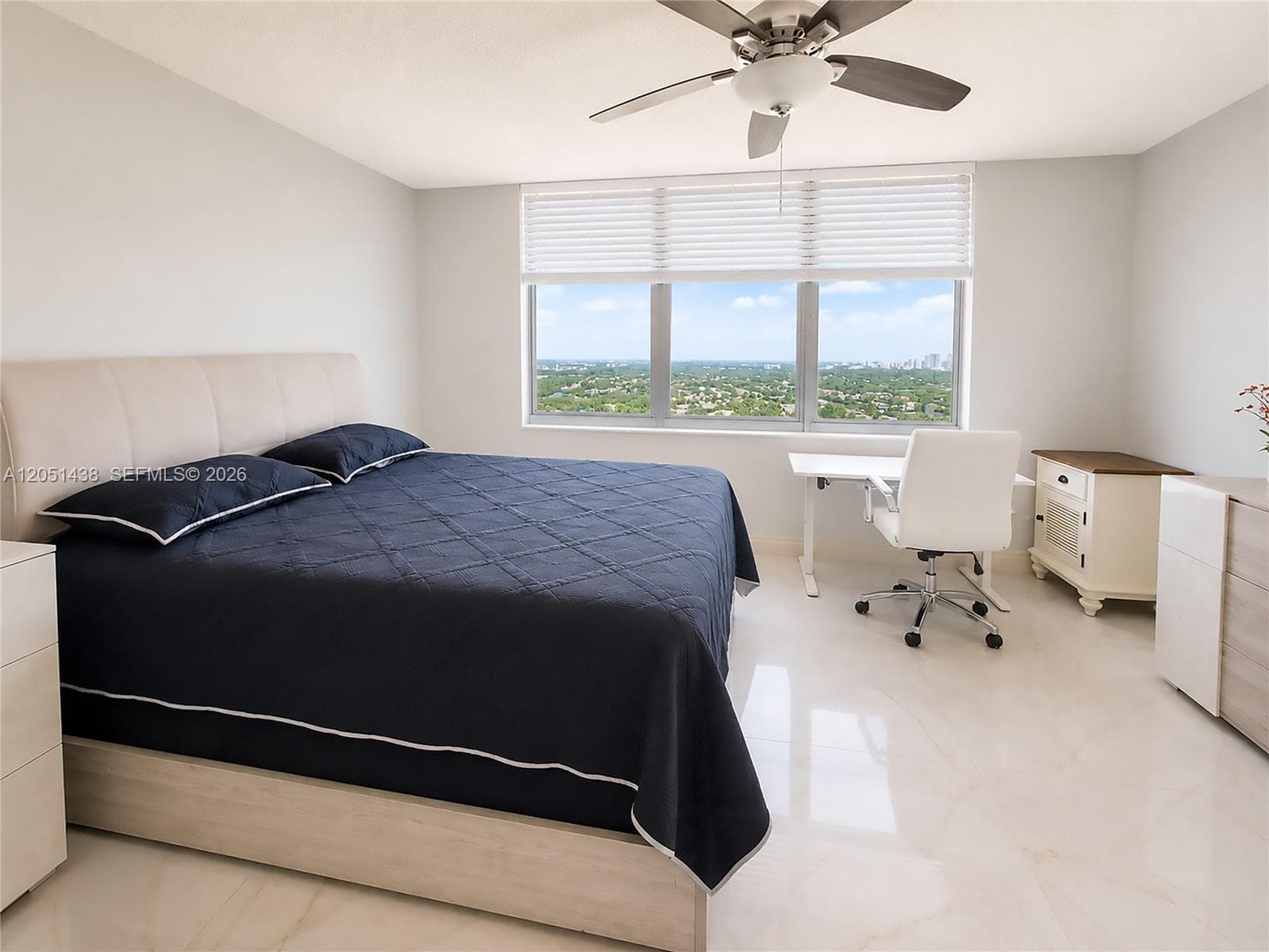 2201 S Ocean Dr 2005 photo 15