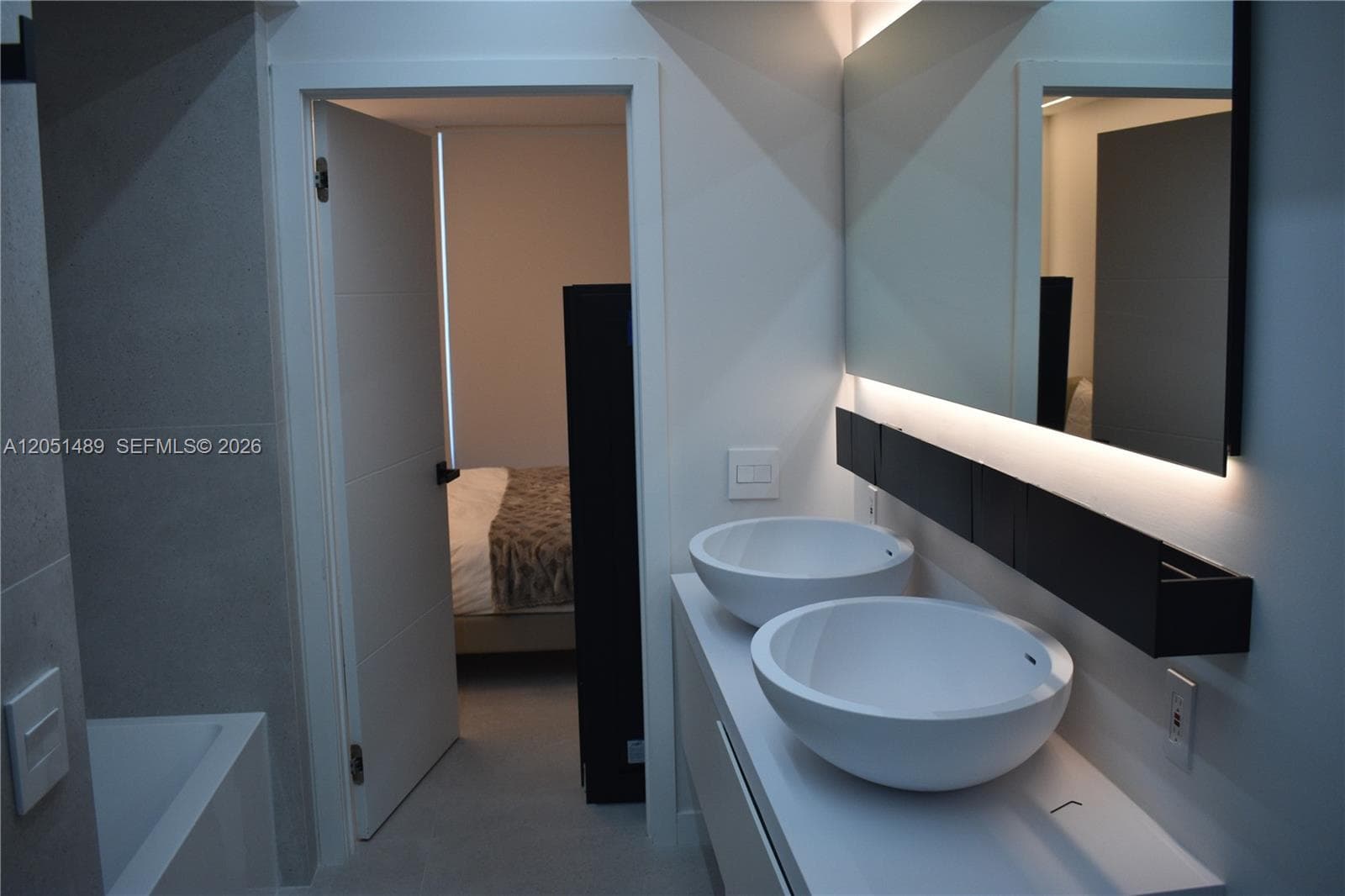 6365 Collins Ave 1211 photo 13