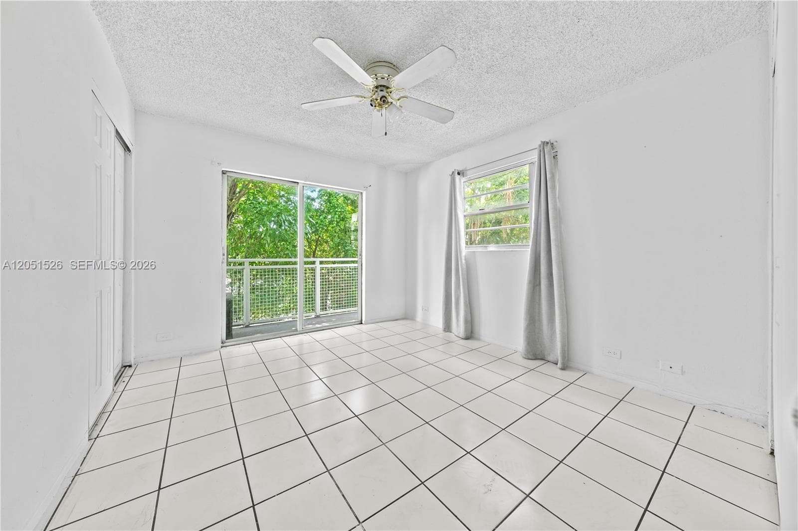 1610 NW N River Dr 201 photo 9