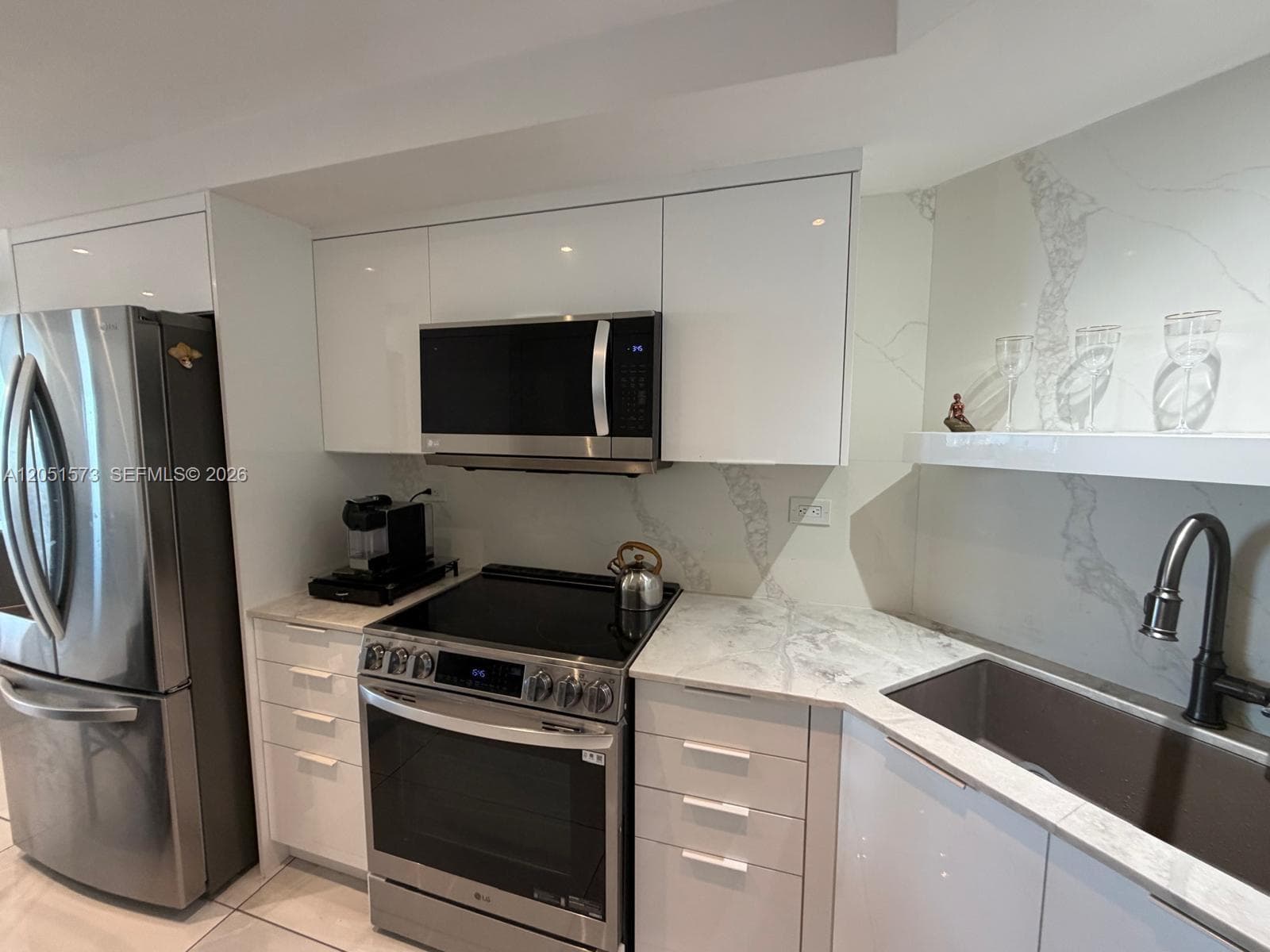 3111 N Ocean Dr 401 photo 6