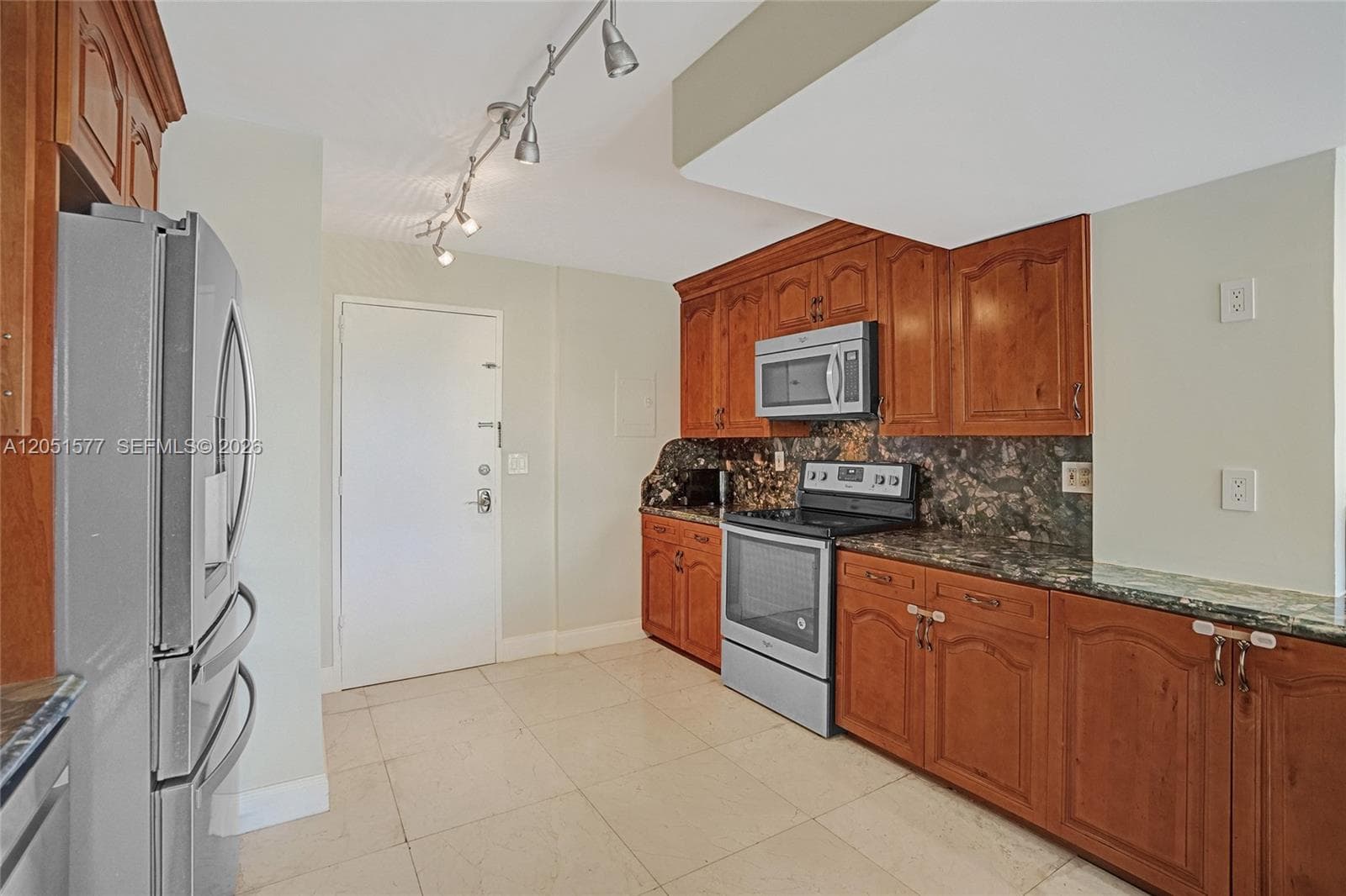9800 W Bay Harbor Dr 309 photo 16