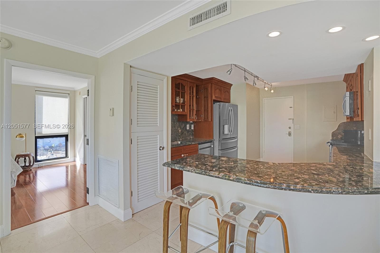 9800 W Bay Harbor Dr 309 photo 12