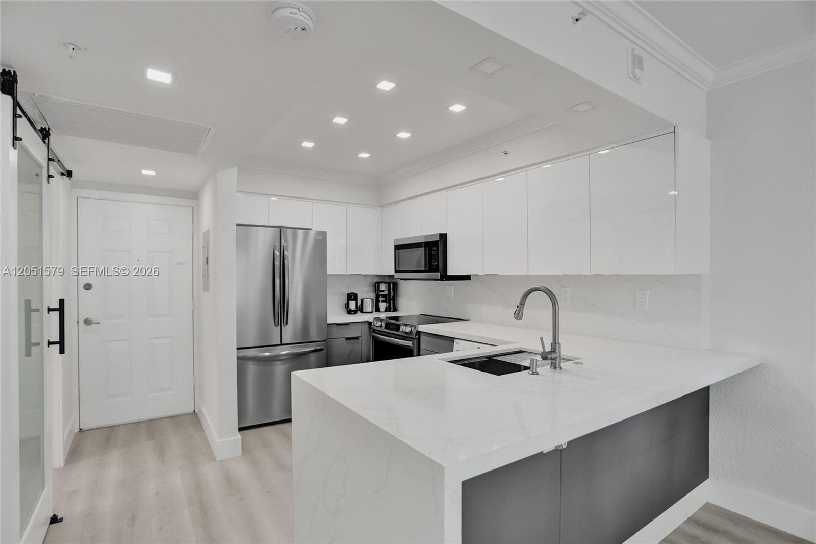 2501 S Ocean Dr 704 (available now) photo 8
