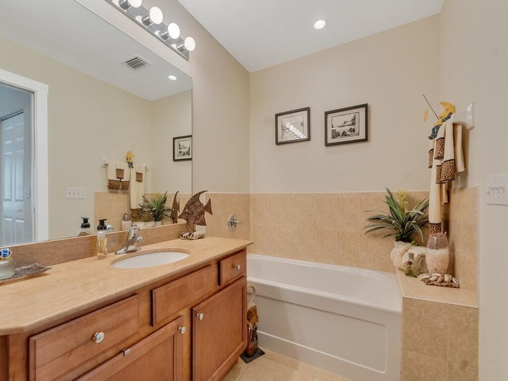 13530 Westport Drive 102 photo 17