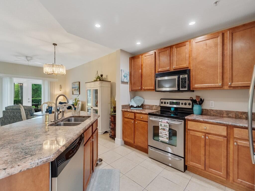 13530 Westport Drive 102 photo 10