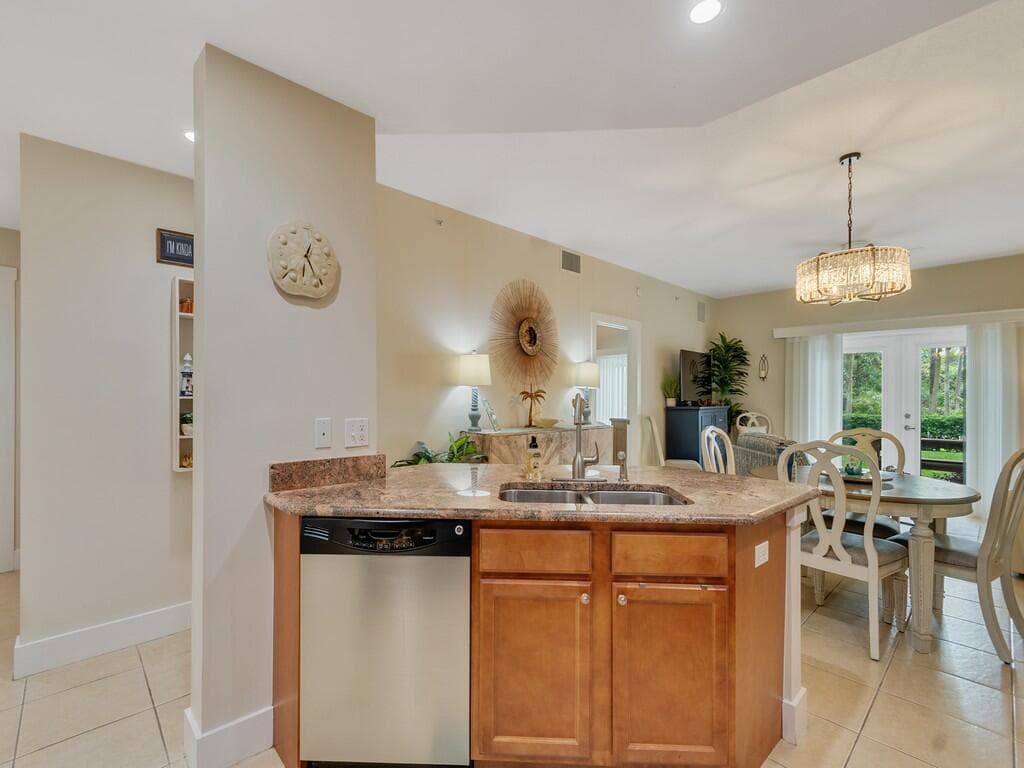 13530 Westport Drive 102 photo 11