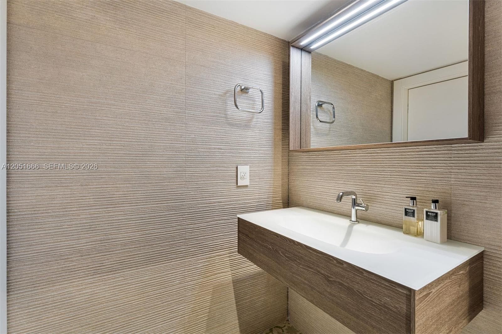 199 Ocean Lane Drive 801 photo 12