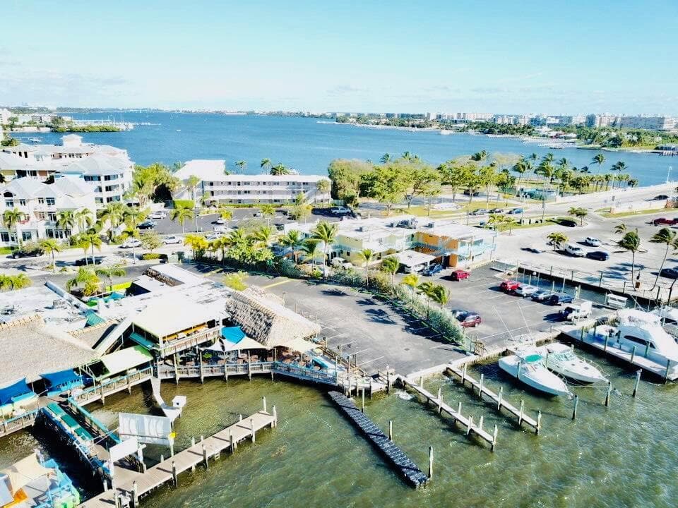 311 E Ocean Avenue 201 photo 10
