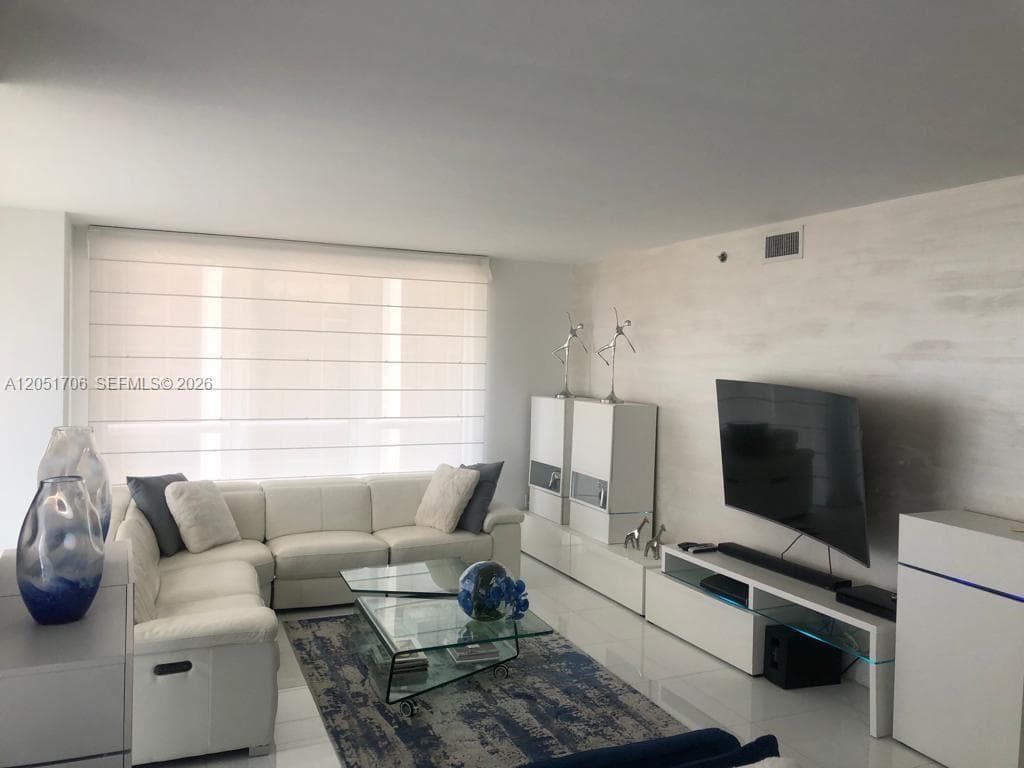 50 Biscayne Blvd 2810 photo 13