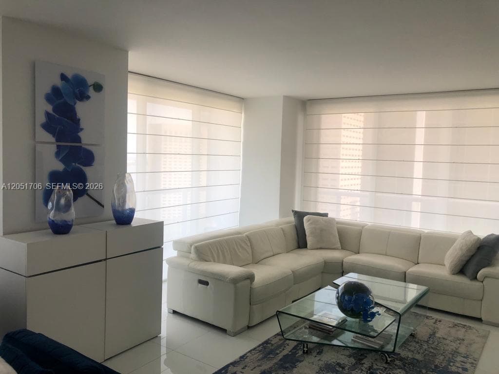 50 Biscayne Blvd 2810 photo 17
