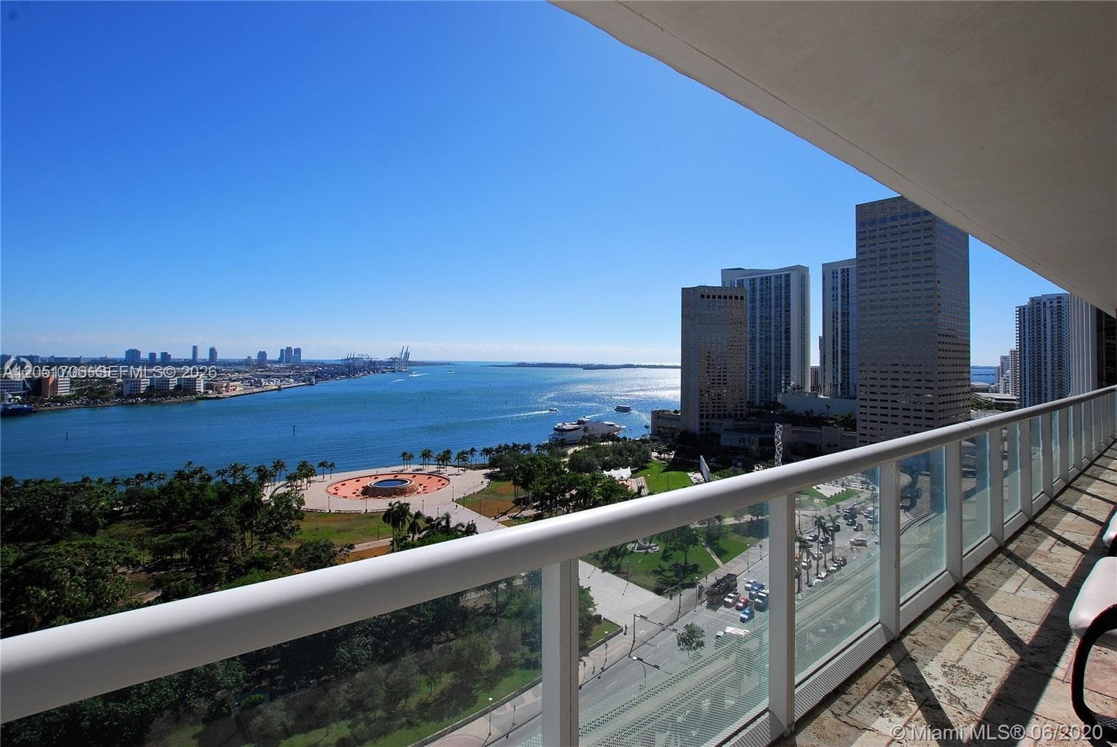 50 Biscayne Blvd 2810 photo 3