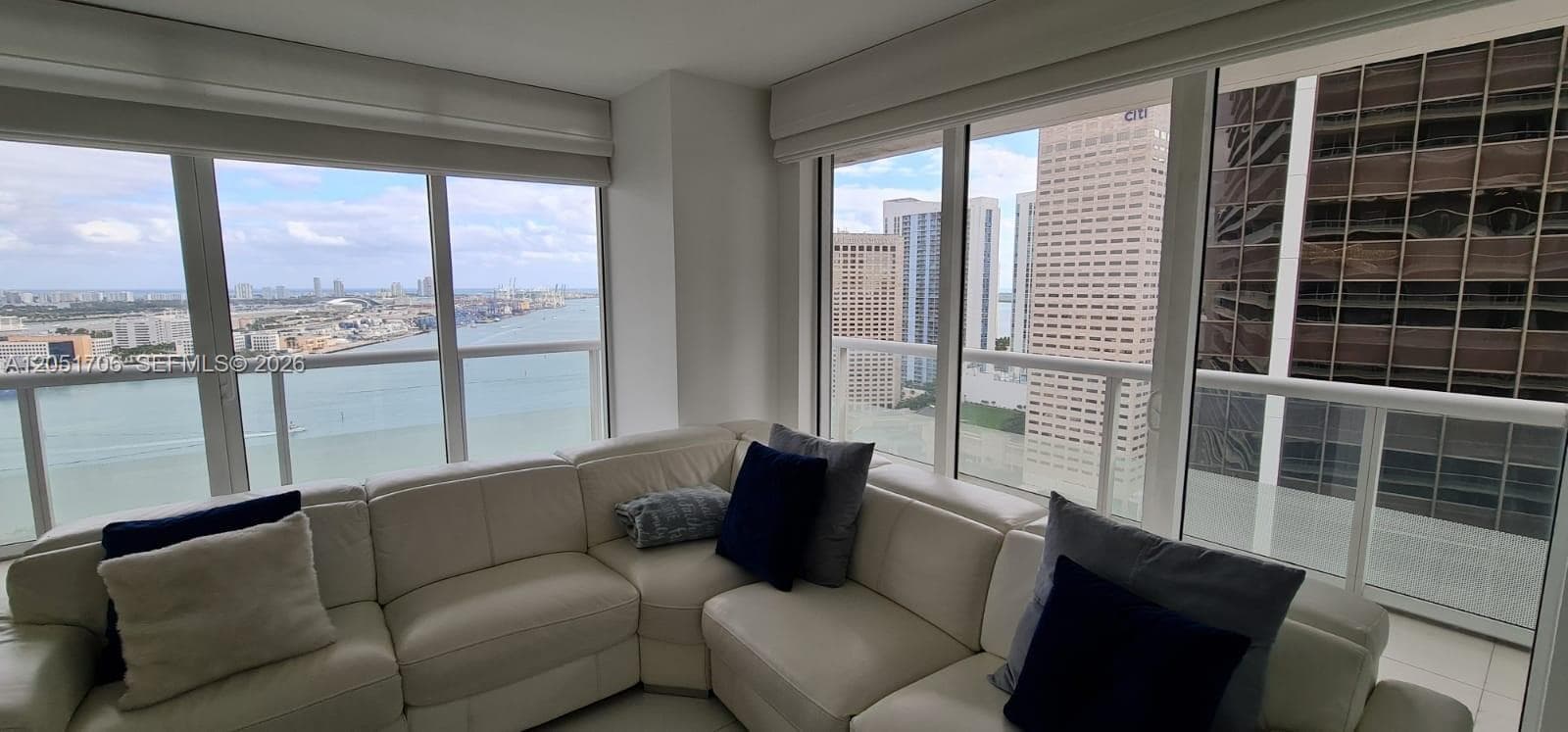 50 Biscayne Blvd 2810 photo 14