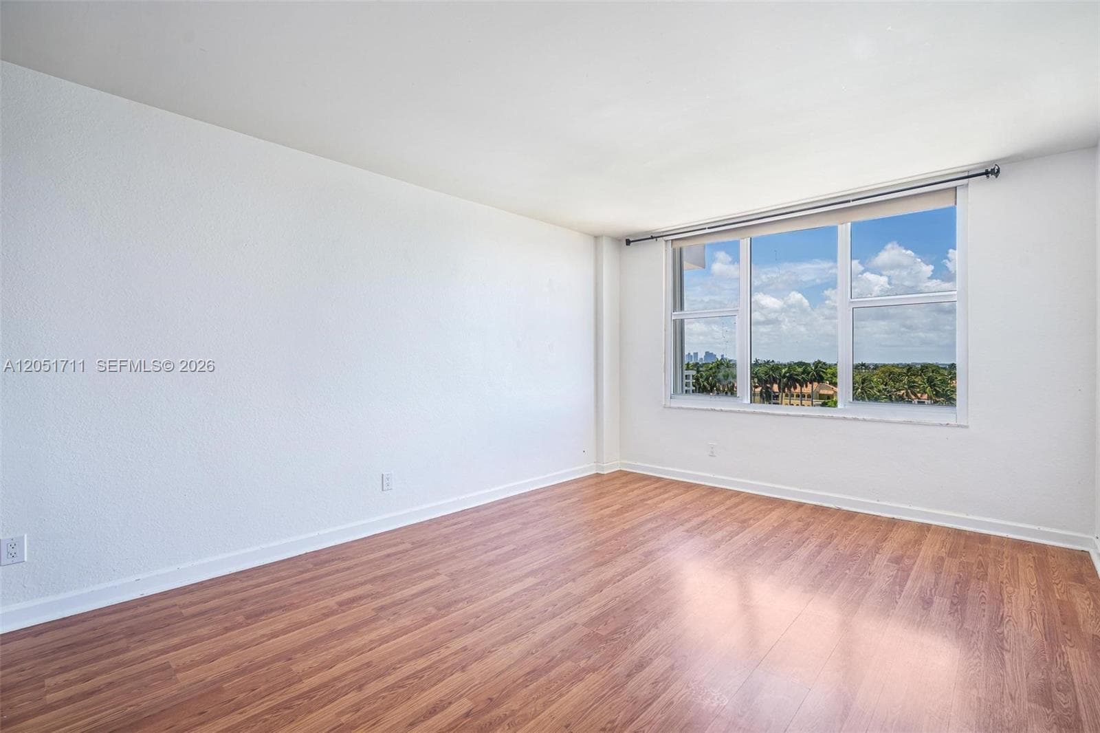 5600 Collins Ave 7J photo 12