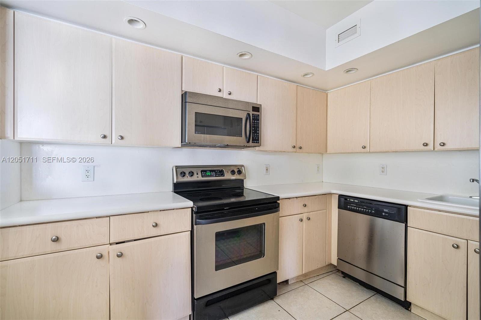 5600 Collins Ave 7J photo 9
