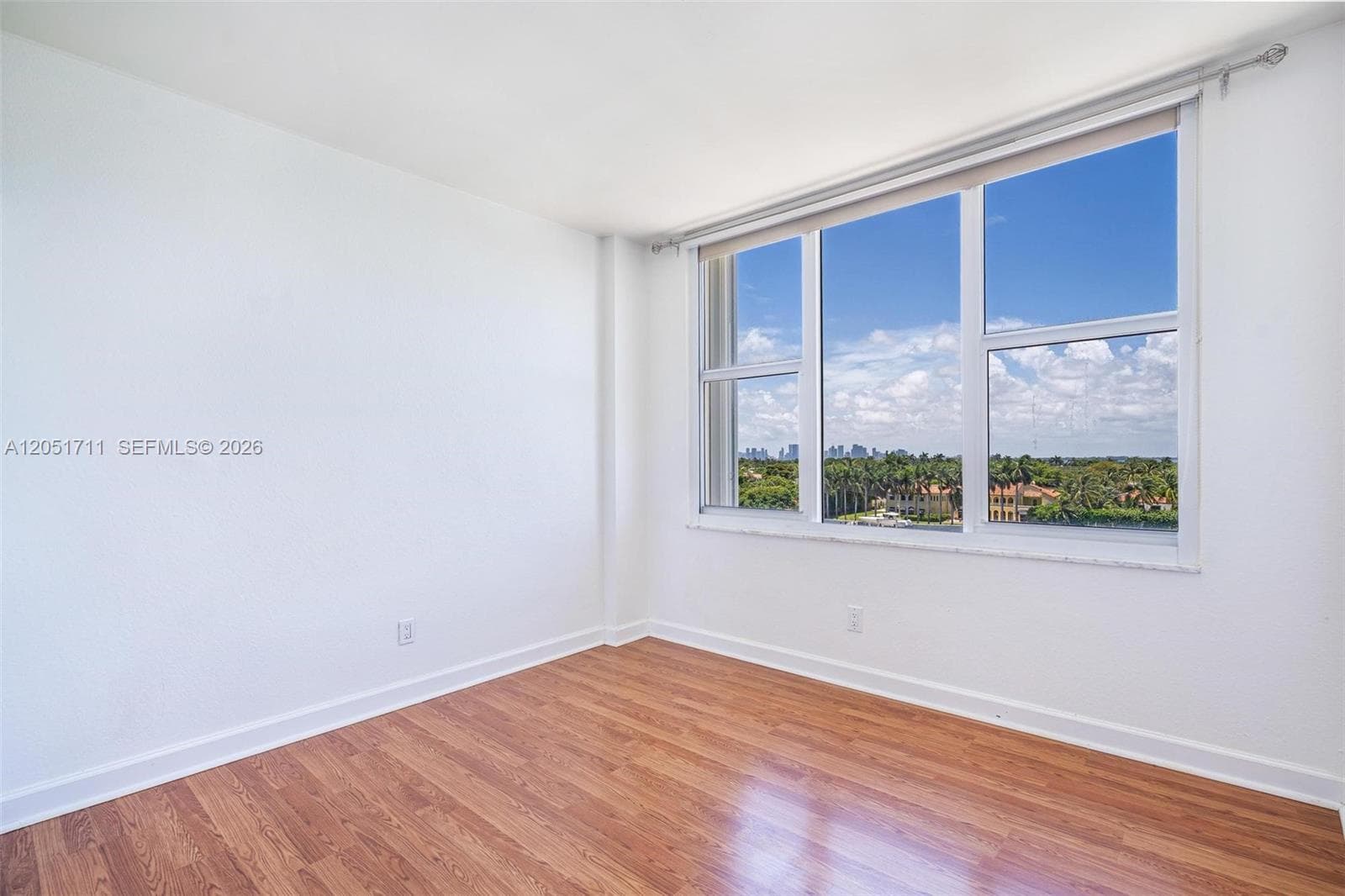5600 Collins Ave 7J photo 19