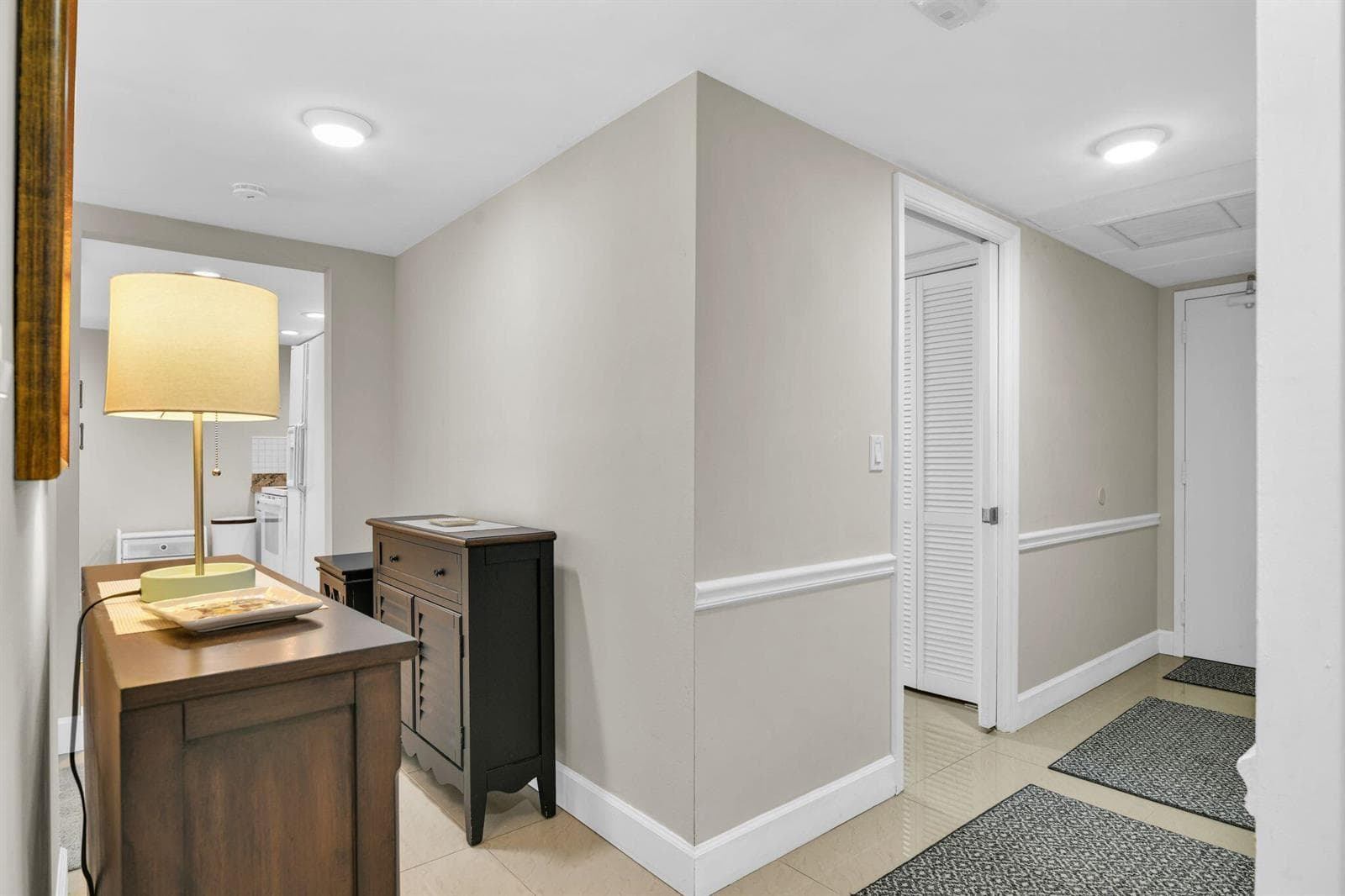 899 Jeffery Street 3010 photo 16