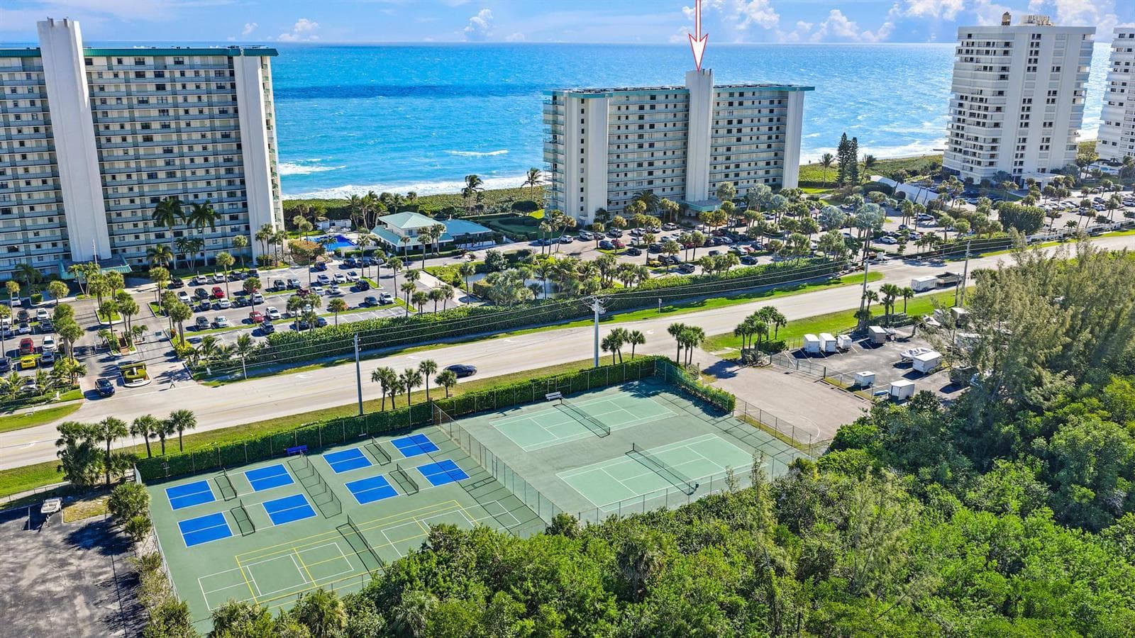 9940 S Ocean Drive 802 photo 1