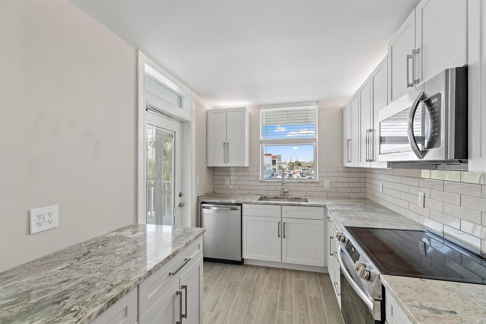 108 Paradise Harbour Boulevard 314 photo 13