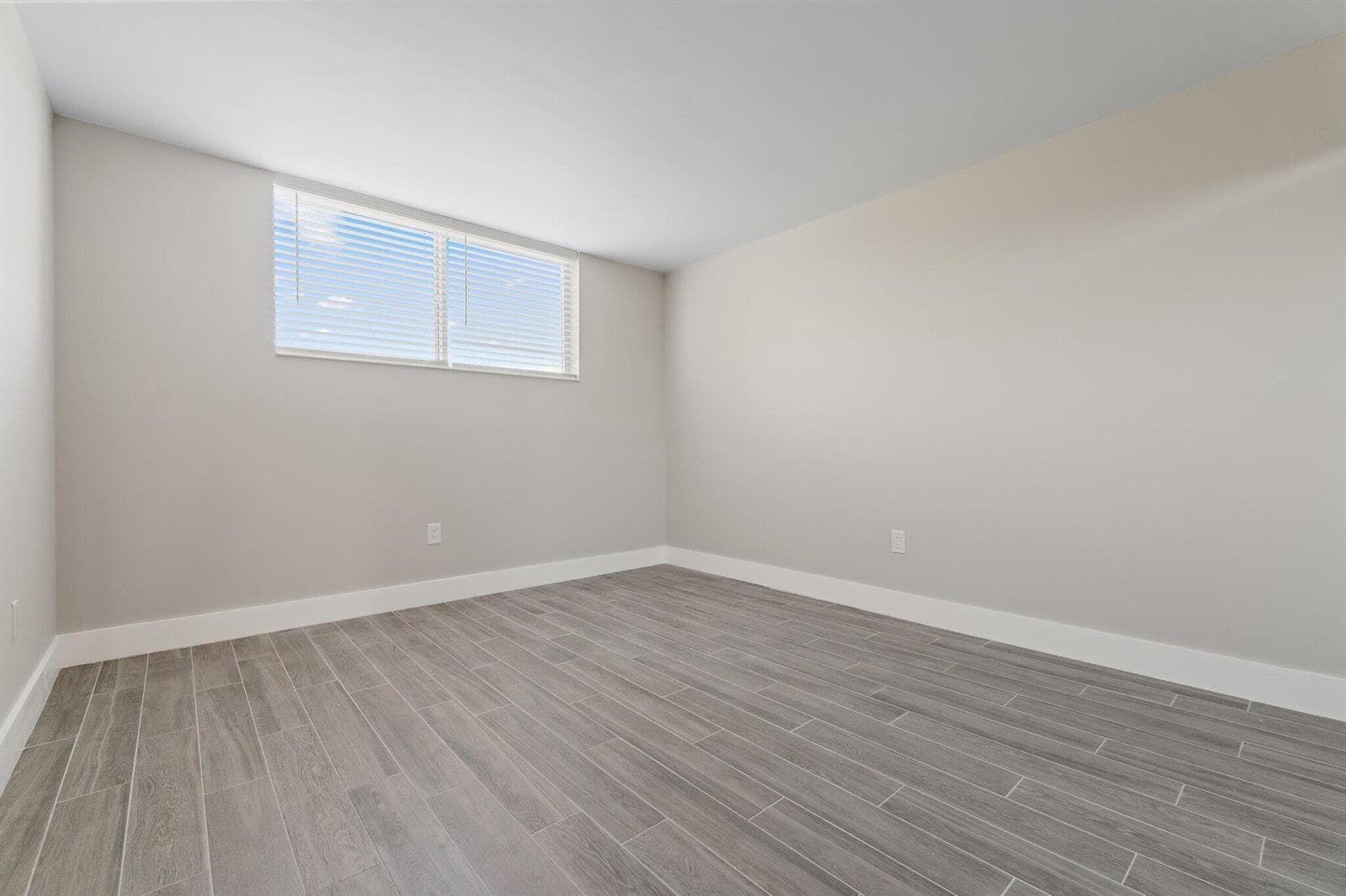 108 Paradise Harbour Boulevard 314 photo 17