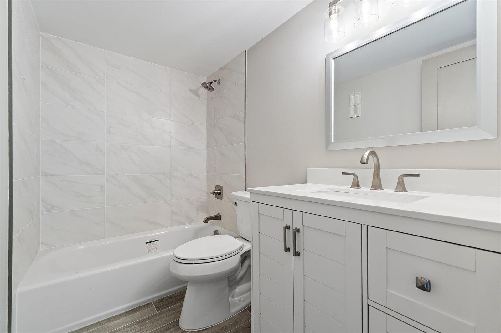 108 Paradise Harbour Boulevard 314 photo 20