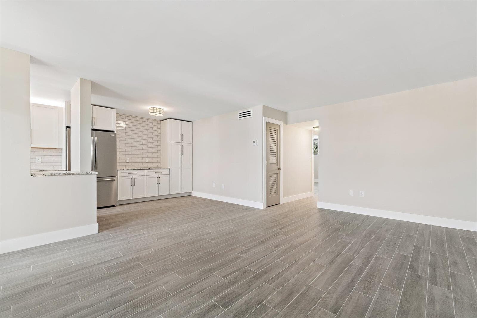 108 Paradise Harbour Boulevard 314 photo 9