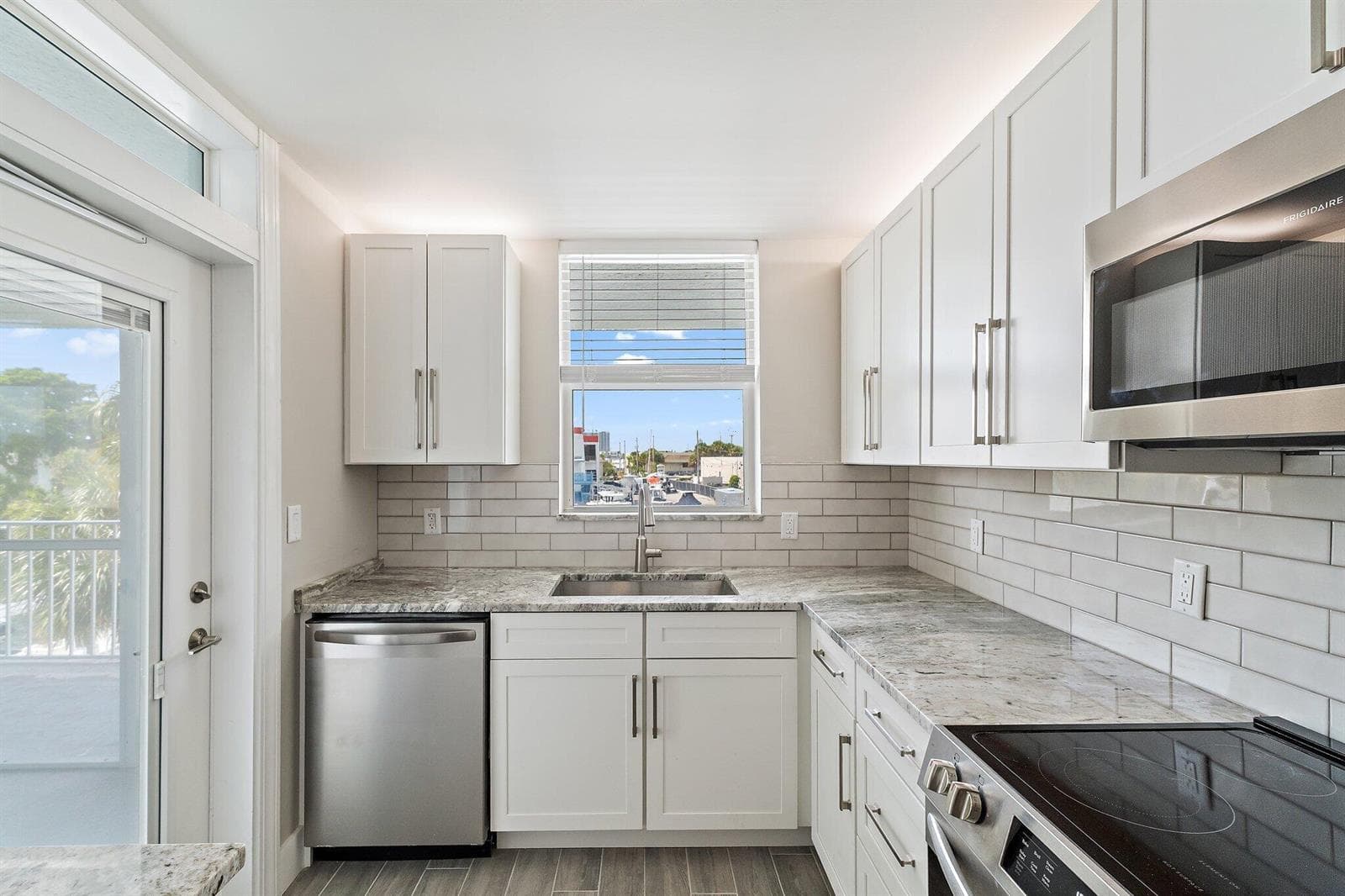 108 Paradise Harbour Boulevard 314 photo 14